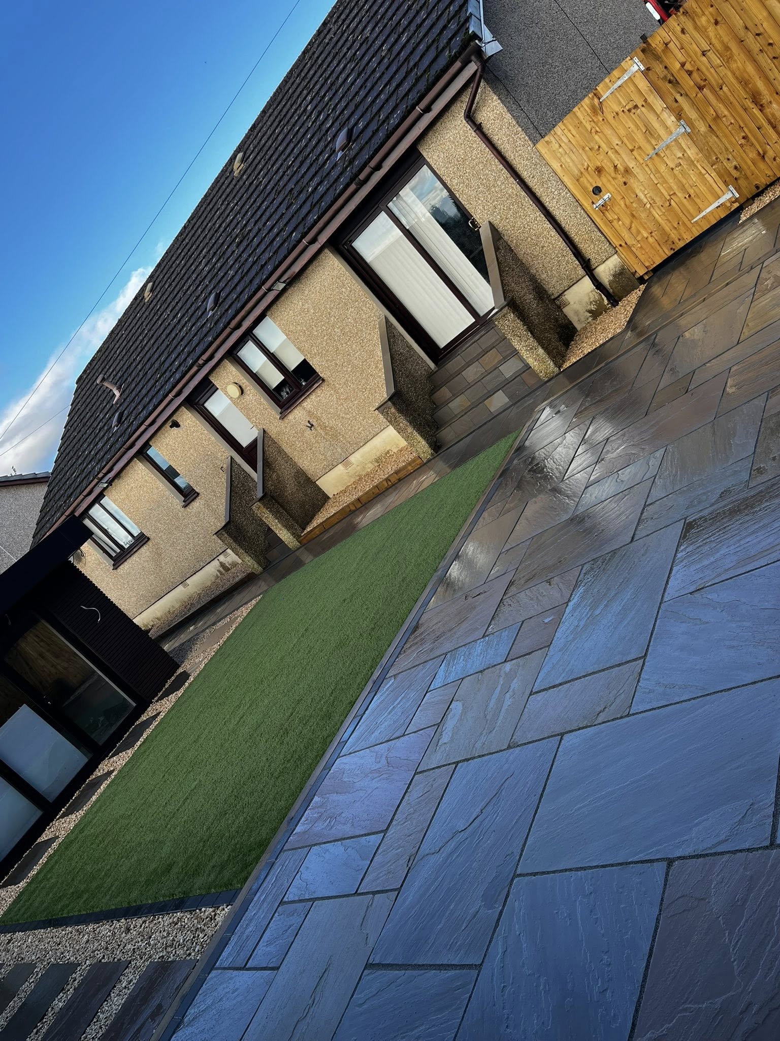 601886649_1293112976193303_2599451176953720233_n